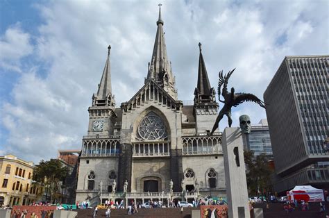 Catedral de Nuestra Señora del Rosario, Kiến trúc Gothic tráng lệ và lịch sử phong phú!