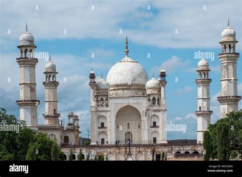 Bibi Ka Maqbara - Lăng mộ Taj Mahal thu nhỏ của Aurangzeb!